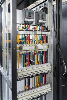 Armário da cremalheira dos dados da baixa tensão da fibra da unidade de distribuição de poder do PDU do OEM
