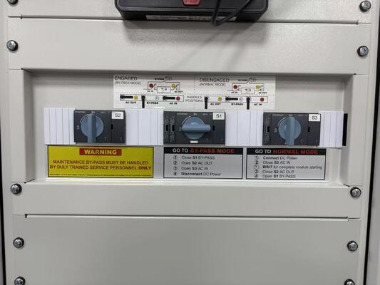 CE+T 36KVA Inversor AC DC Gabinete BRAVO 25 48/2303PH 36KVA 24KVA 12KVA Gabinete do sistema