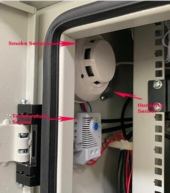 Cerco exterior galvanizado feito-à-medida do armário da espessura 14U do aço 1.5mm com o condicionador de ar 1500W para o armazenamento da bateria da estação das telecomunicações