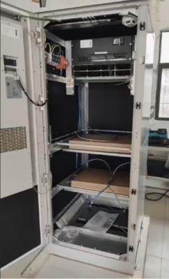 IP20 Custom Made 1000A 2000A 3000A Big Power Plant 3 Phase 380Vac 48Vdc Sistema de Energia de Telecomunicações Indoor Com Flatpack2 48/3000HE módulo FPC gabinete